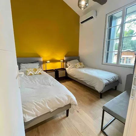 Standing Mas En Pierre Traditionnel Apartamento *